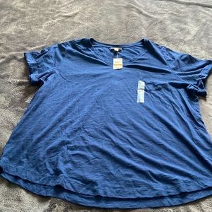 NWT navy tshirt